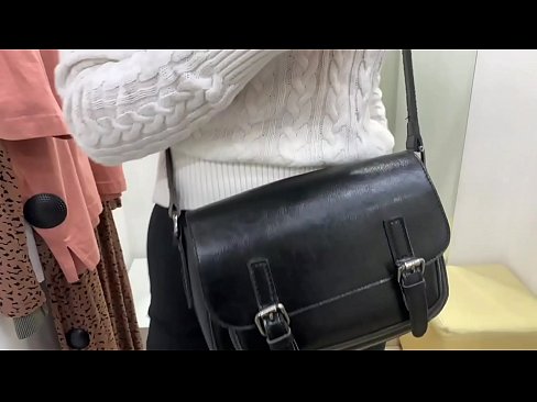 ❤️ Masturbação pública da jovem cadela FeralBerry com um dildo no provador Sexo vídeo em pt-br.sexvideosex.top ﹏