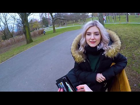 ❤️ Engole o esperma quente de um estranho por dinheiro - broche no parque por Eva Elfie Sexo vídeo em pt-br.sexvideosex.top ﹏